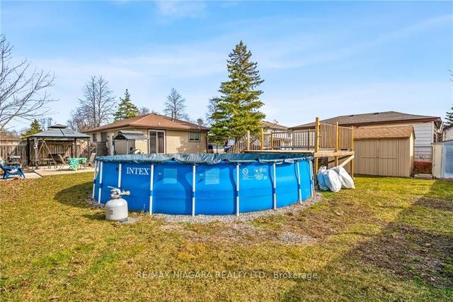 8110 Paddock Trail Dr, House detached with 2 bedrooms, 2 bathrooms and 4 parking in Niagara Falls ON | Image 33