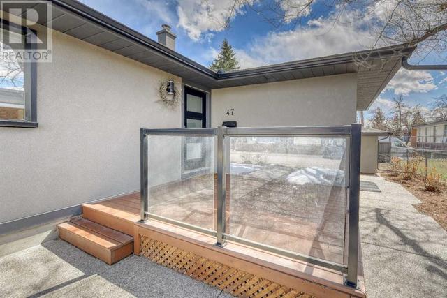 47 Haddock Road Sw, House detached with 4 bedrooms, 3 bathrooms and 1 parking in Calgary AB | Image 4