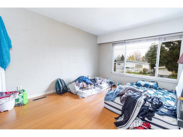 11524 97a Avenue, House detached with 5 bedrooms, 2 bathrooms and 10 parking in Surrey BC | Image 16