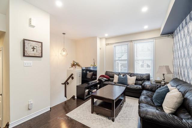 17 - 10 Porter Ave W, House attached with 3 bedrooms, 3 bathrooms and 2 parking in Vaughan ON | Image 35