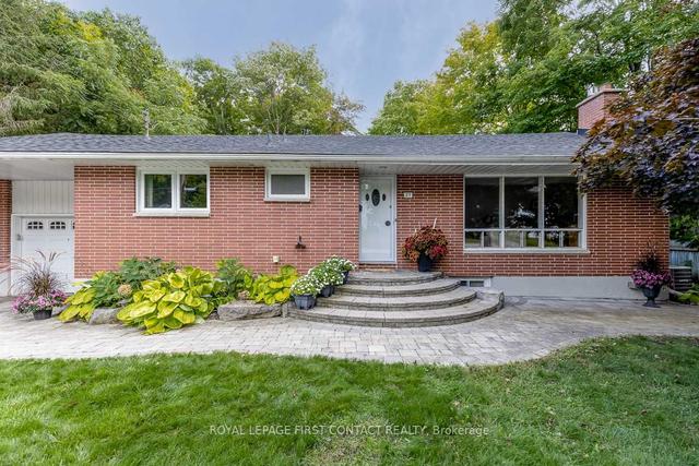27 Shirley Ave, House detached with 2 bedrooms, 2 bathrooms and 5 parking in Barrie ON | Image 34