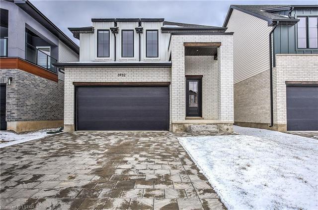 3932 Campbell Street N, House detached with 3 bedrooms, 2 bathrooms and 4 parking in London ON | Image 1