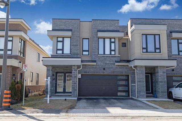 87 Caspian Sq, House attached with 4 bedrooms, 3 bathrooms and 3 parking in Clarington ON | Image 1