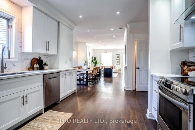 112 Withrow Ave, House semidetached with 3 bedrooms, 4 bathrooms and 1 parking in Toronto ON | Image 8