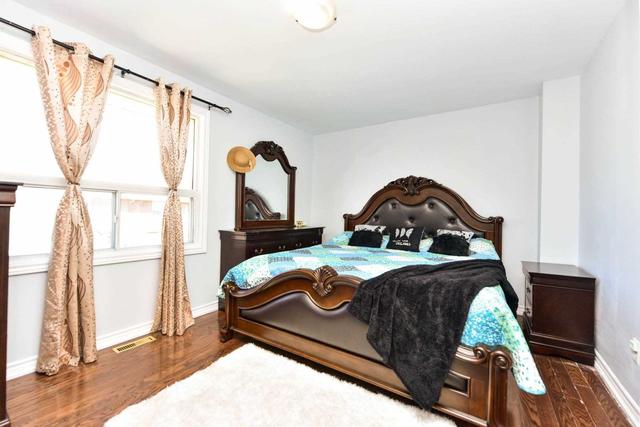 8 - 7255 Dooley Dr, Townhouse with 3 bedrooms, 4 bathrooms and 3 parking in Mississauga ON | Image 5