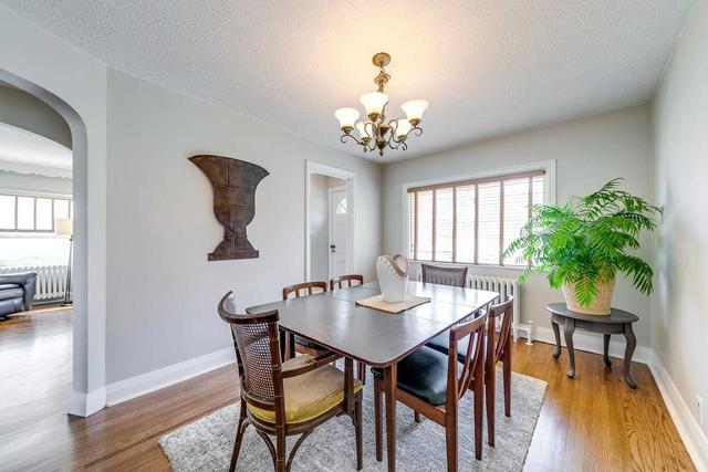 54 Arcadian Circ, House detached with 4 bedrooms, 2 bathrooms and 8 parking in Toronto ON | Image 2