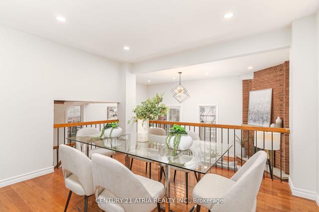 118 Carolbreen Sq, House attached with 3 bedrooms, 4 bathrooms and 2 parking in Toronto ON | Image 13