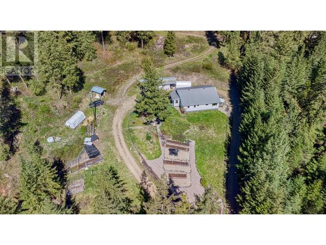 4372 Macdonald Road, House detached with 3 bedrooms, 2 bathrooms and null parking in Spallumcheen BC | Image 5