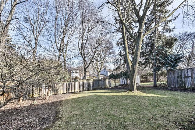 35 Knollview Cres, House detached with 4 bedrooms, 3 bathrooms and 6 parking in Toronto ON | Image 24