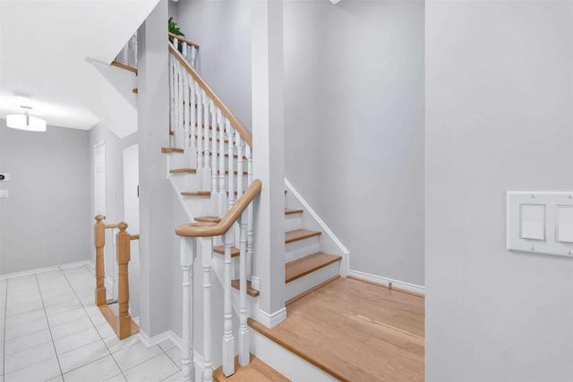 36 - 455 Apache Crt, Townhouse with 3 bedrooms, 4 bathrooms and 2 parking in Mississauga ON | Image 5
