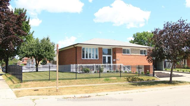3639 Yuma Crt, House detached with 3 bedrooms, 3 bathrooms and 6 parking in Mississauga ON | Image 30