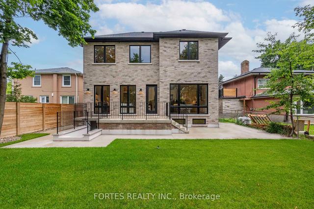 16 Cadillac Ave, House detached with 4 bedrooms, 5 bathrooms and 6 parking in Toronto ON | Image 30