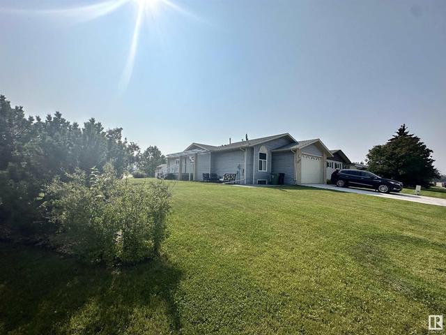 10559 110 St, House detached with 4 bedrooms, 3 bathrooms and null parking in Westlock AB | Image 4