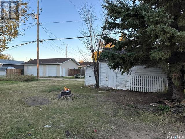 202 1st Avenue Nw, House detached with 3 bedrooms, 2 bathrooms and null parking in Preeceville SK | Image 31