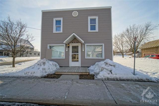 4538 Ste Catherine Street, House detached with 3 bedrooms, 1 bathrooms and 2 parking in The Nation ON | Image 2