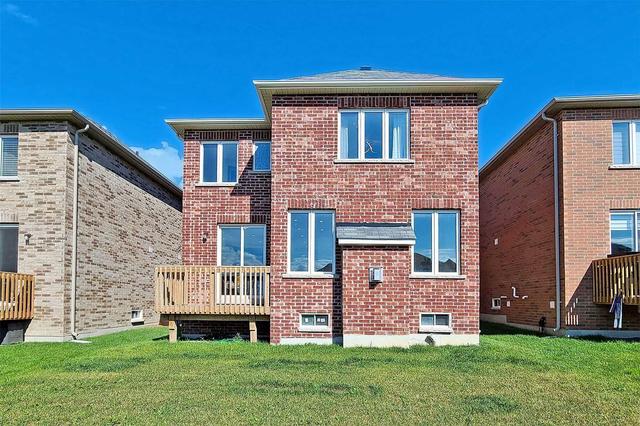 1900 Castlepoint Dr, House detached with 4 bedrooms, 4 bathrooms and 6 parking in Oshawa ON | Image 26