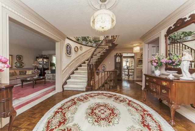 1146 Surrey Crt, House detached with 4 bedrooms, 5 bathrooms and 6 parking in Mississauga ON | Image 28