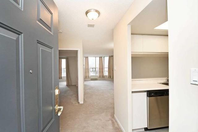 806 - 250 Webb Dr, Condo with 2 bedrooms, 2 bathrooms and 1 parking in Mississauga ON | Image 39