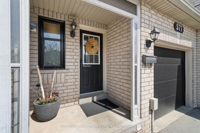 577 Taylor Cres, House attached with 3 bedrooms, 3 bathrooms and 2 parking in Burlington ON | Image 12