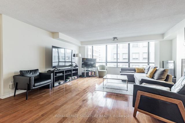 906a - 280 Simcoe St, Condo with 2 bedrooms, 2 bathrooms and 1 parking in Toronto ON | Image 12