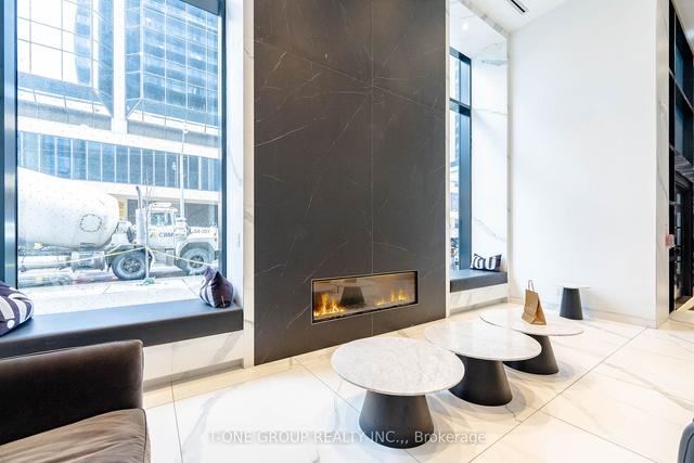 1712 - 20 Edward St, Condo with 2 bedrooms, 1 bathrooms and 0 parking in Toronto ON | Image 27