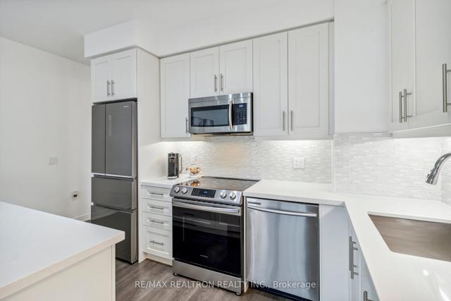 310 - 75 Oneida Cres, Condo with 2 bedrooms, 2 bathrooms and 1 parking in Richmond Hill ON | Image 9