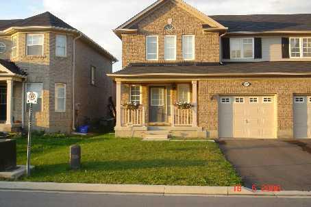 855 Mcnair Circ, House semidetached with 3 bedrooms, 3 bathrooms and 2 parking in Milton ON | Image 1