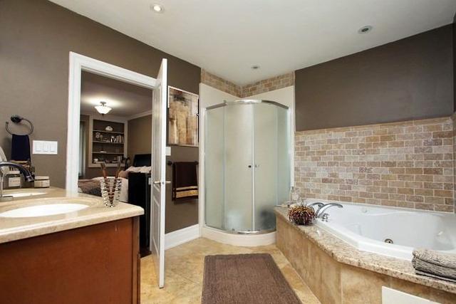 106 Danforth Rd, House detached with 3 bedrooms, 4 bathrooms and 4 parking in Toronto ON | Image 2