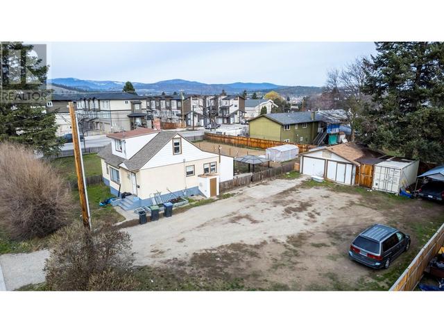 122 Wallace Road, House detached with 3 bedrooms, 2 bathrooms and 6 parking in Kelowna BC | Image 14