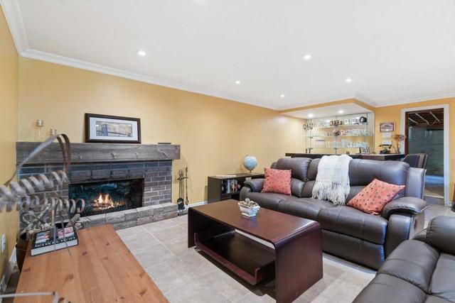 21 Wexford Blvd, House detached with 3 bedrooms, 2 bathrooms and 7 parking in Toronto ON | Image 27