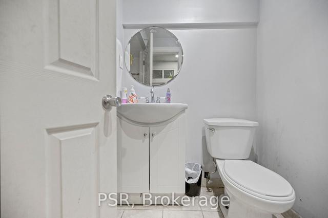 1678 Eglinton Ave W, House detached with 8 bedrooms, 5 bathrooms and 2 parking in Toronto ON | Image 10