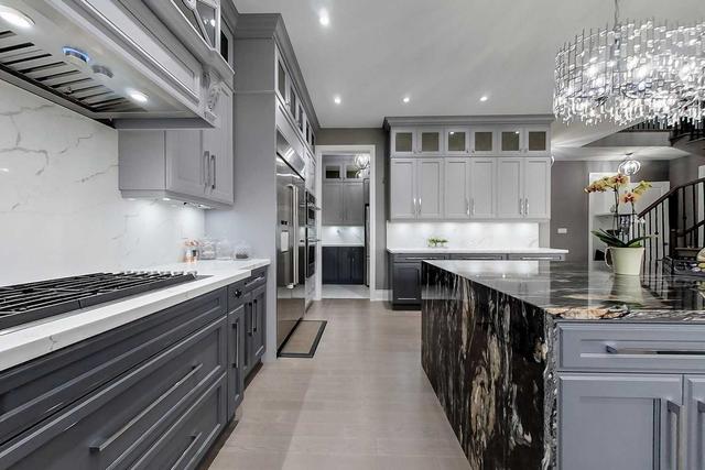 79 Klein Mills Rd, House detached with 6 bedrooms, 6 bathrooms and 6 parking in Vaughan ON | Image 39