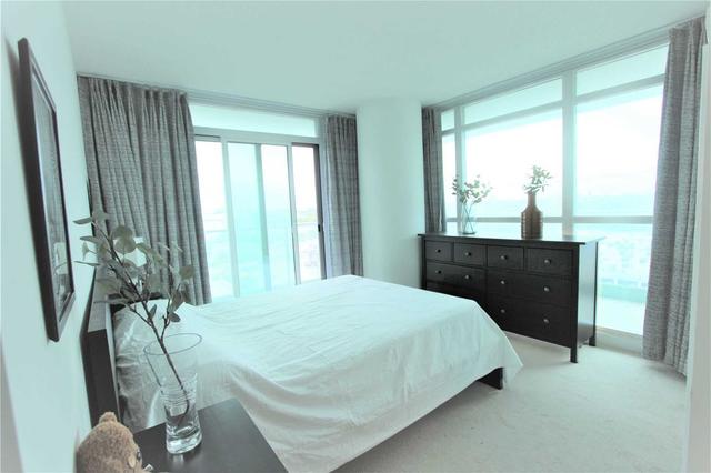 1011 - 29 Singer Crt, Condo with 2 bedrooms, 2 bathrooms and 1 parking in Toronto ON | Image 27