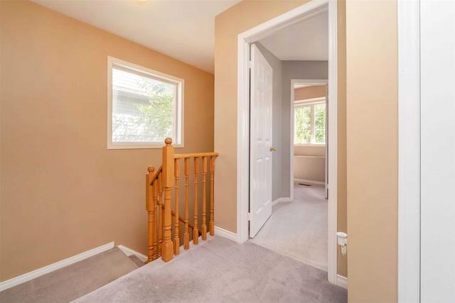 331 Pettigrew Tr, House semidetached with 3 bedrooms, 3 bathrooms and 2 parking in Milton ON | Image 9