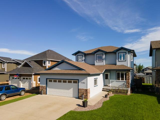 5206 33 Avenue, House detached with 4 bedrooms, 3 bathrooms and 2 parking in Camrose County AB | Image 24