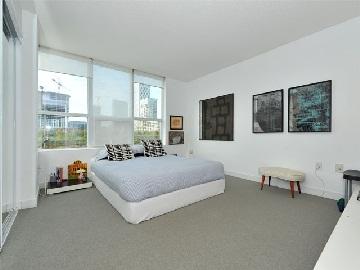 th1 - 3 Brunel Crt, Townhouse with 3 bedrooms, 3 bathrooms and 1 parking in Toronto ON | Image 6