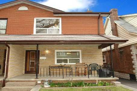 838 Shaw St, House semidetached with 4 bedrooms, 2 bathrooms and 2 parking in Toronto ON | Image 1
