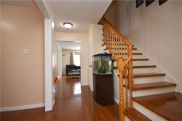3400 Dovetail Mews, House detached with 3 bedrooms, 3 bathrooms and 4 parking in Mississauga ON | Image 2