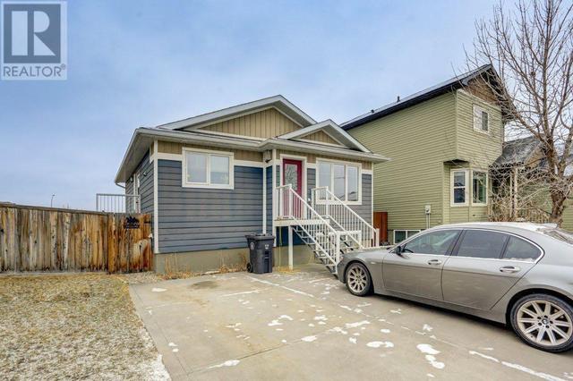 213 Sundance Drive, House detached with 4 bedrooms, 2 bathrooms and 2 parking in Coalhurst AB | Image 2