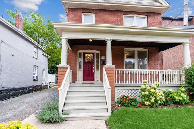 334 Charlton Ave W, House detached with 4 bedrooms, 3 bathrooms and 3 parking in Hamilton ON | Image 1