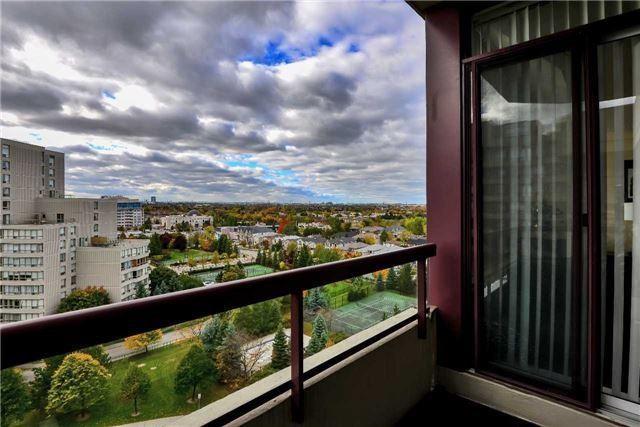 Ph110 - 81 Townsgate Dr, Condo with 2 bedrooms, 1 bathrooms and 1 parking in Vaughan ON | Image 12