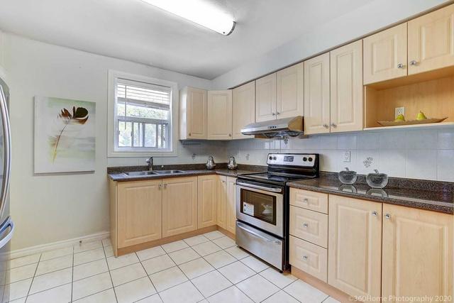 464 Milverton Blvd, House semidetached with 3 bedrooms, 2 bathrooms and 4 parking in Toronto ON | Image 18