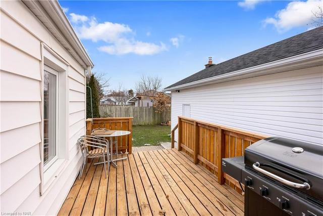 93 Pelham Road, House detached with 3 bedrooms, 1 bathrooms and 6 parking in St. Catharines ON | Image 29