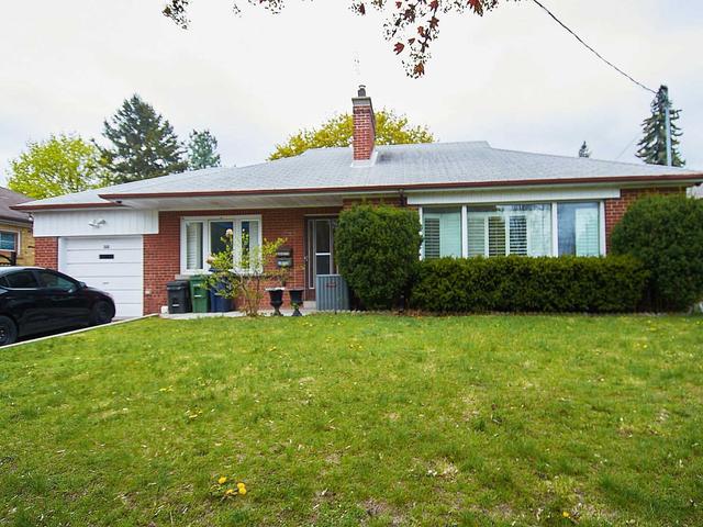 318 Park Lawn Rd, House detached with 3 bedrooms, 1 bathrooms and 2 parking in Toronto ON | Image 1