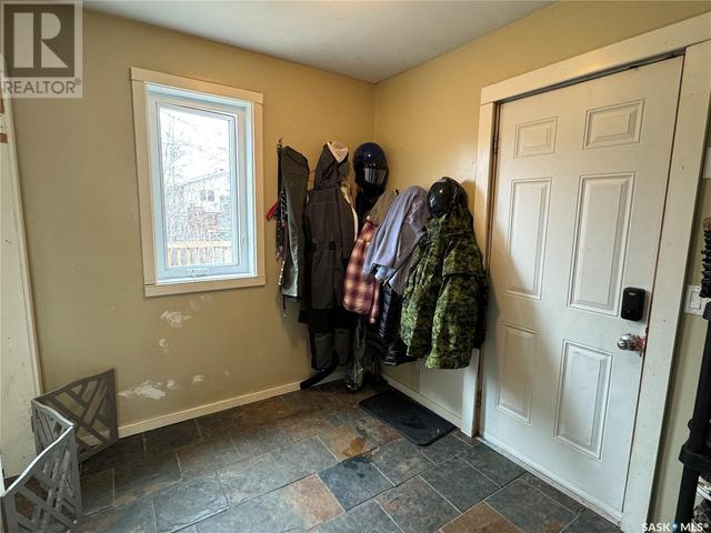 992 Thompson Crescent, House detached with 5 bedrooms, 2 bathrooms and null parking in La Ronge SK | Image 26