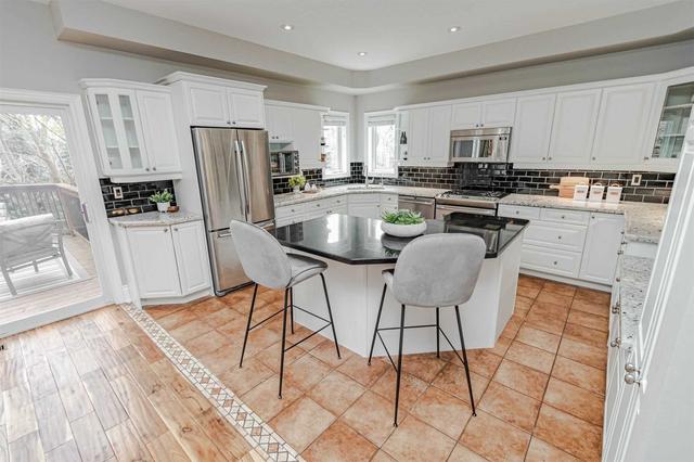 18 Volterra Crt, House detached with 4 bedrooms, 4 bathrooms and 6 parking in Hamilton ON | Image 18