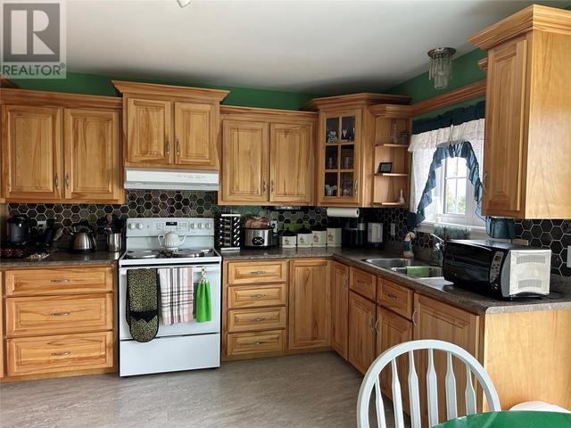 3 Islandview Drive, House other with 5 bedrooms, 2 bathrooms and null parking in Musgravetown NL | Image 8