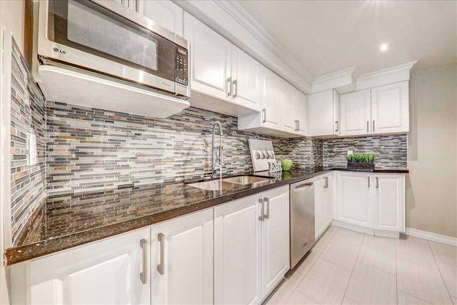 79 Pilkey Cres, House attached with 3 bedrooms, 2 bathrooms and 3 parking in Toronto ON | Image 2
