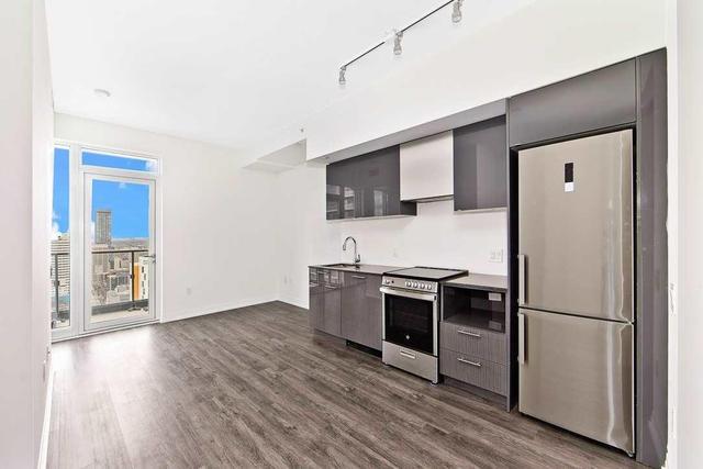 4208 - 251 Jarvis St, Condo with 2 bedrooms, 1 bathrooms and null parking in Toronto ON | Image 4