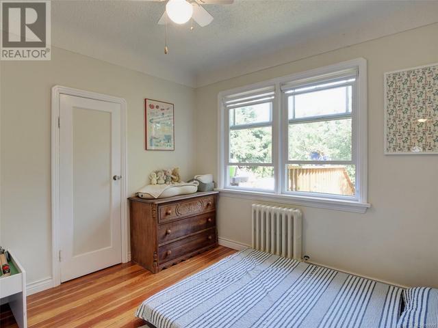 2811 Austin Ave, House detached with 3 bedrooms, 2 bathrooms and 3 parking in Saanich BC | Image 10
